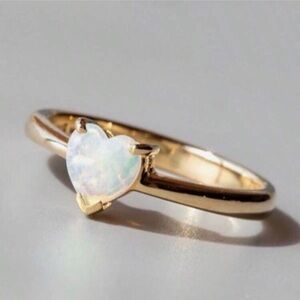 Boho Vintage Opal Heart 14k gold Ring ✨